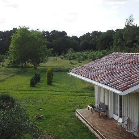Les Cardaires Bed & Breakfast