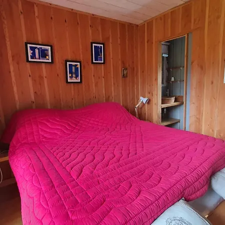 Les Cardaires Bed & Breakfast